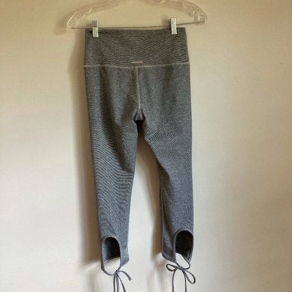 aerie 'Chill Play Move' Gray Hi-Waisted Leggings S - Picture 4 of 5